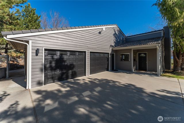 4333 Anna Lane, Wenatchee, WA 98801