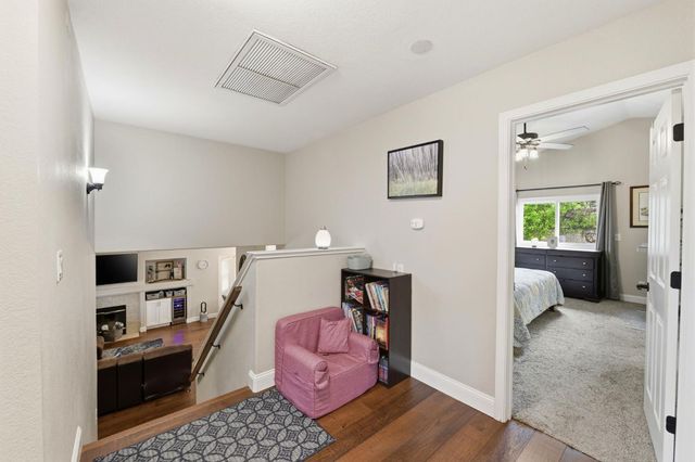 2010 Mineral Springs Dr, Roseville, CA 95747