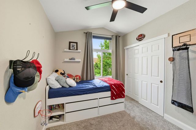 2010 Mineral Springs Dr, Roseville, CA 95747