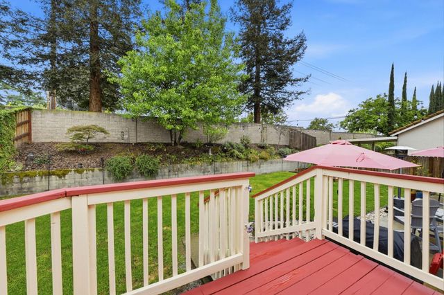 2010 Mineral Springs Dr, Roseville, CA 95747