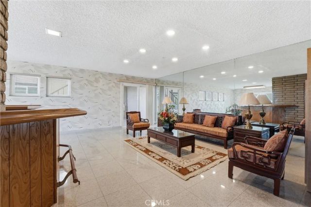 18831 Winnwood Lane, Santa Ana, CA 92705