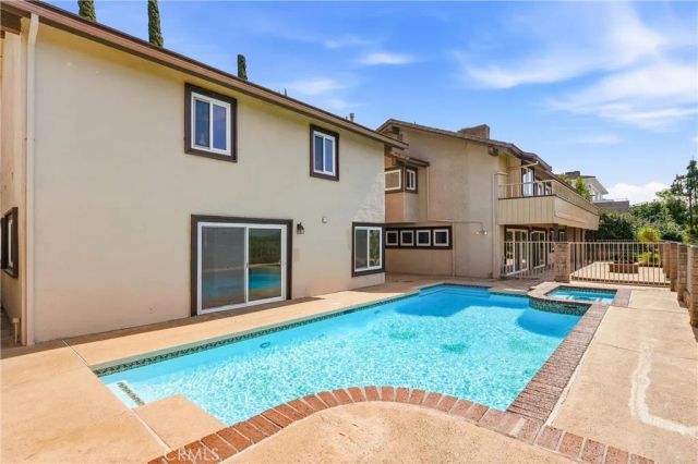 18831 Winnwood Lane, Santa Ana, CA 92705
