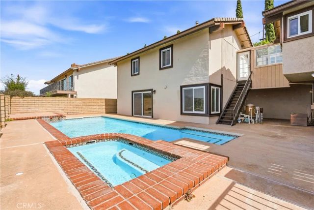 18831 Winnwood Lane, Santa Ana, CA 92705