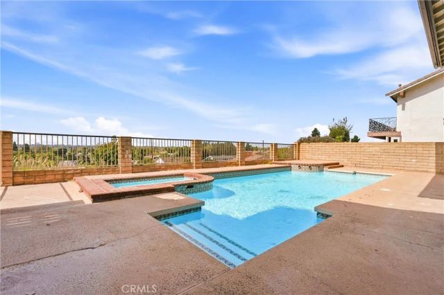 18831 Winnwood Lane, Santa Ana, CA 92705