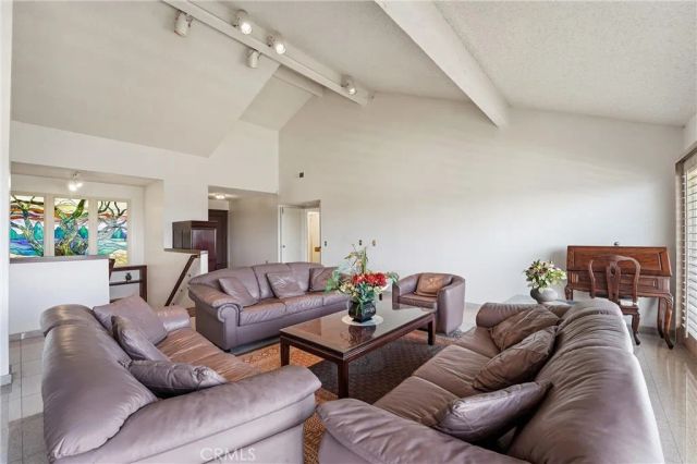 18831 Winnwood Lane, Santa Ana, CA 92705