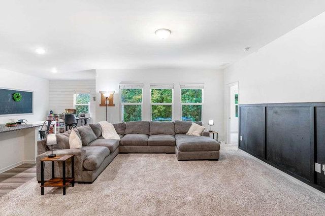 1066 Feldman Chase, Loganville, GA 30052