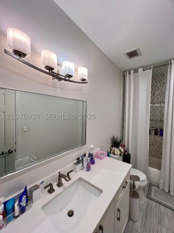 9271 NW 16th St, Pembroke Pines, FL 33027