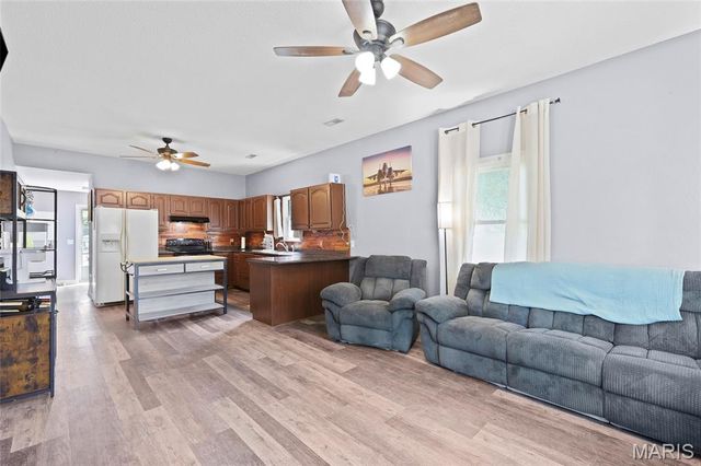 710 Jefferson Avenue, Festus, MO 63028