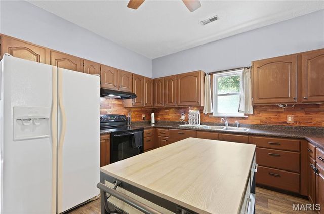 710 Jefferson Avenue, Festus, MO 63028