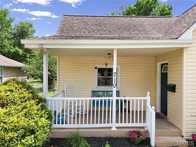710 Jefferson Avenue, Festus, MO 63028
