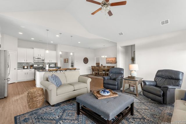 1048 Buffalo Grove, New Braunfels, TX 78130