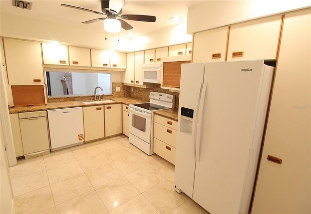 5677 PIPERS WAITE 41, Sarasota, FL 34235