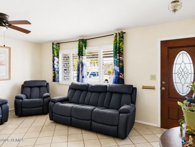 10919 W CONNECTICUT Avenue, Sun City, AZ 85351