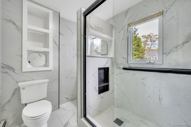 175 N 25th Street, Wheatley Heights, NY 11798