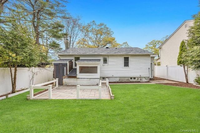 175 N 25th Street, Wheatley Heights, NY 11798