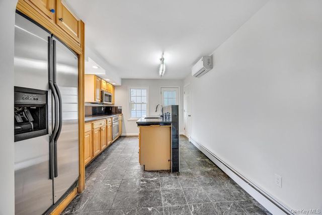 175 N 25th Street, Wheatley Heights, NY 11798