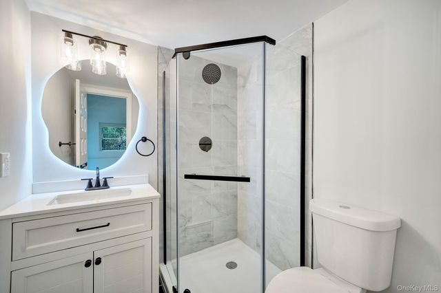 644 Bread And Cheese Hollow Road, Northport, NY 11768