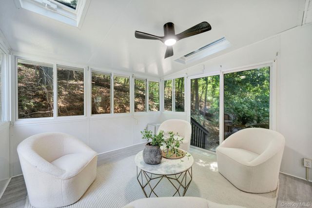 644 Bread And Cheese Hollow Road, Northport, NY 11768