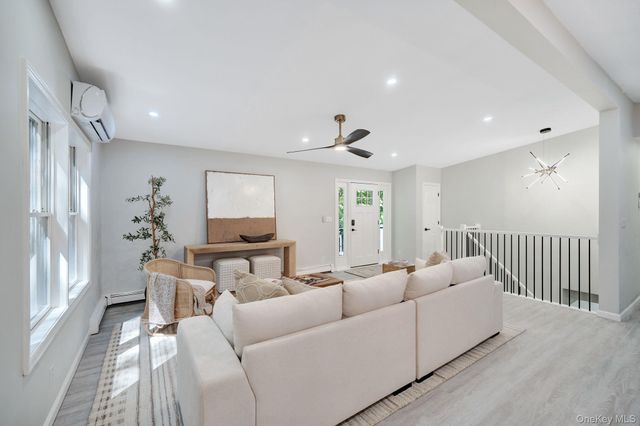 644 Bread And Cheese Hollow Road, Northport, NY 11768