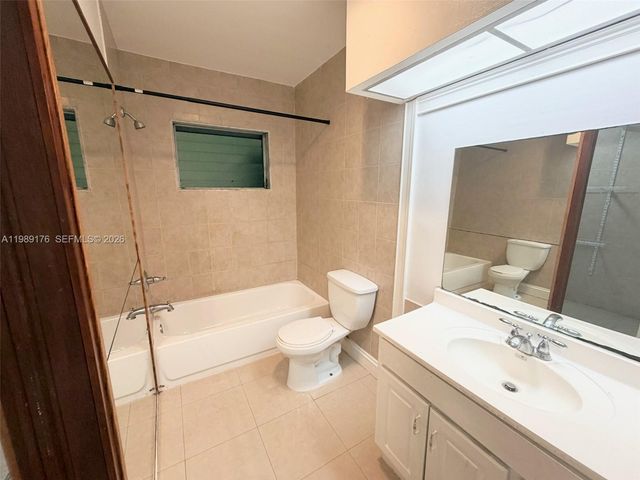 1350 E Sample Rd 307, Pompano Beach, FL 33064