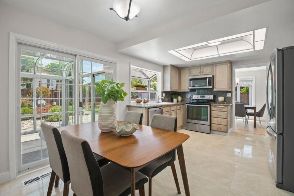 Image 19 of property listing at 1092 Fuchsia Drive, Sunnyvale, CA 94086