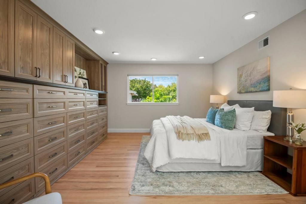 Image 31 of property listing at 1092 Fuchsia Drive, Sunnyvale, CA 94086
