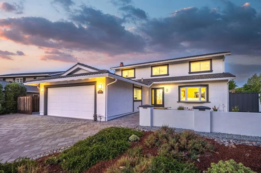 Image 4 of property listing at 1092 Fuchsia Drive, Sunnyvale, CA 94086