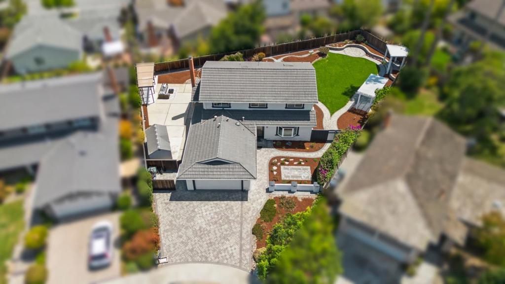 Image 7 of property listing at 1092 Fuchsia Drive, Sunnyvale, CA 94086