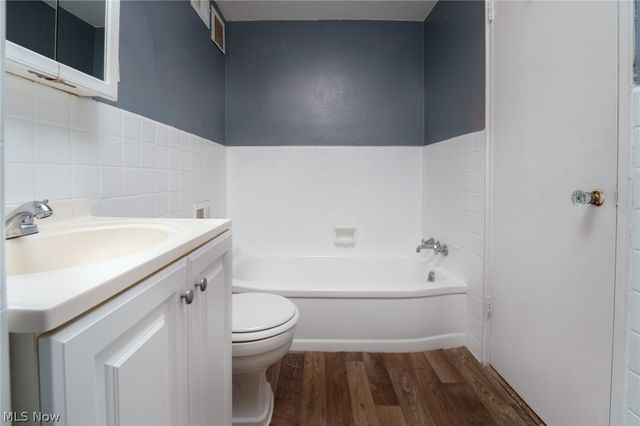 13800 Fairhill Road 101, Shaker Heights, OH 44120