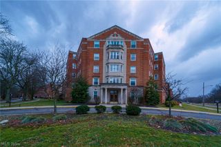 13800 Fairhill Road 101, Shaker Heights, OH 44120