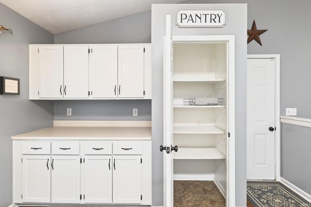 206 Woodcliff Way, Bedford, IN 47421