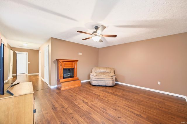 206 Woodcliff Way, Bedford, IN 47421