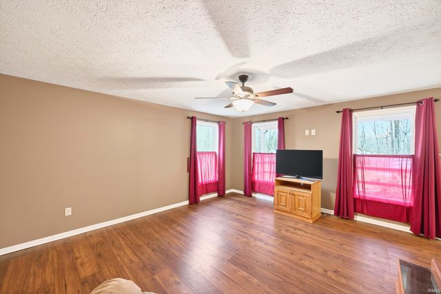 206 Woodcliff Way, Bedford, IN 47421