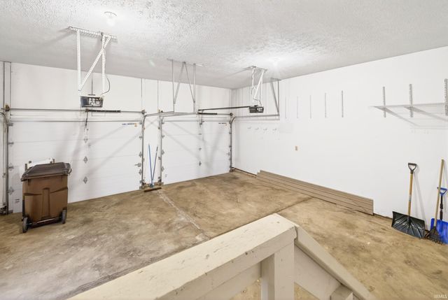 206 Woodcliff Way, Bedford, IN 47421