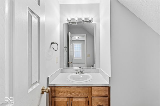 13069 Sinclair Place, Fishers, IN 46038