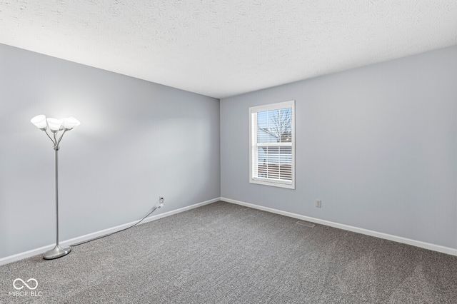 13069 Sinclair Place, Fishers, IN 46038