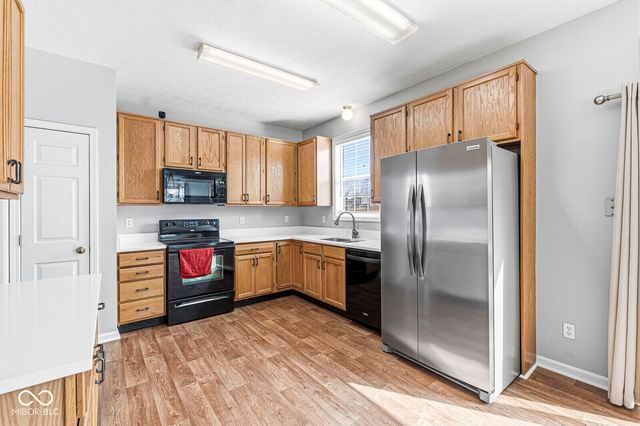 13069 Sinclair Place, Fishers, IN 46038