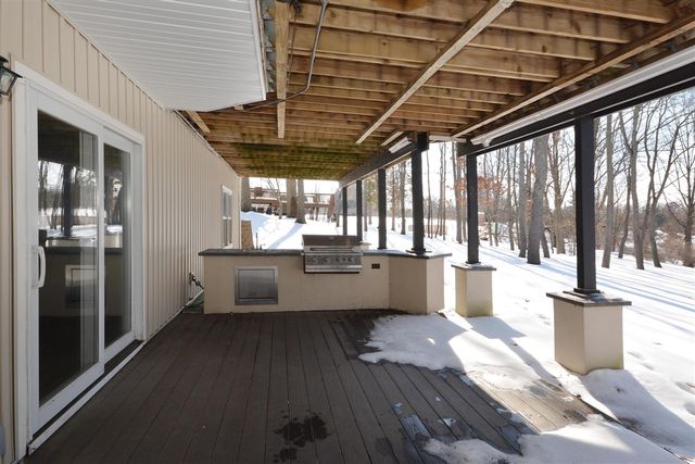 54060 W Ridgeview Circle, Paw Paw, MI 49079