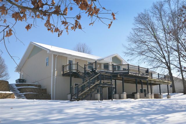 54060 W Ridgeview Circle, Paw Paw, MI 49079