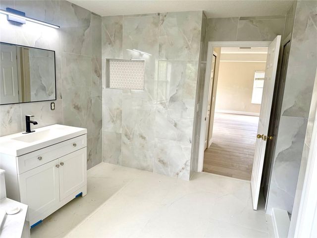 1945 MARSH HAWK DR., Orlando, FL 32837