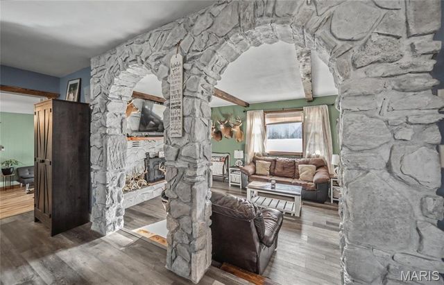 18325 State Route O, Rolla, MO 65401