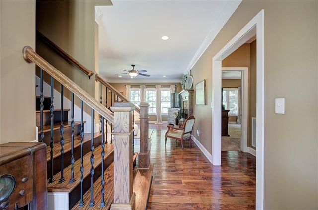 41 McClure Drive NW, Cartersville, GA 30120