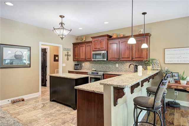 41 McClure Drive NW, Cartersville, GA 30120
