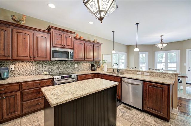 41 McClure Drive NW, Cartersville, GA 30120