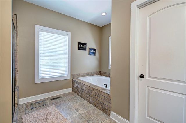 41 McClure Drive NW, Cartersville, GA 30120