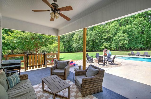 41 McClure Drive NW, Cartersville, GA 30120