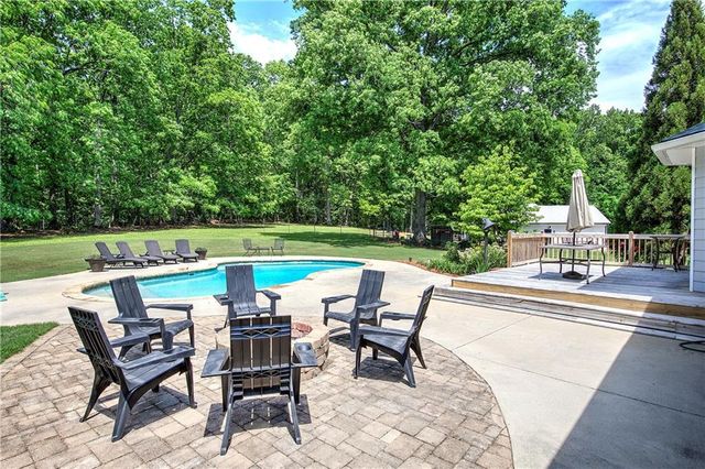 41 McClure Drive NW, Cartersville, GA 30120