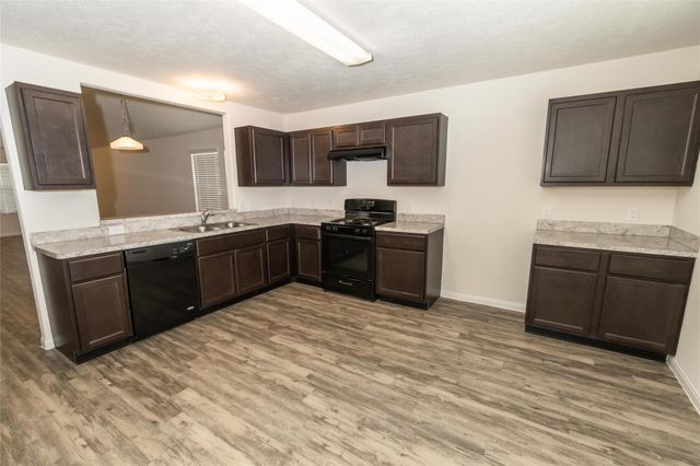 75 Santa Barbara Drive, Manvel, TX 77578