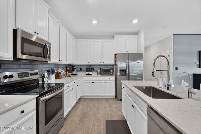 7624 CATNIP Lane, Jacksonville, FL 32219