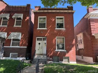 2833 Sidney Street, St Louis, MO 63104